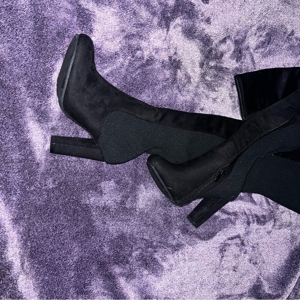 Lots Of Love Heeled Boots - Picture 5 of 5